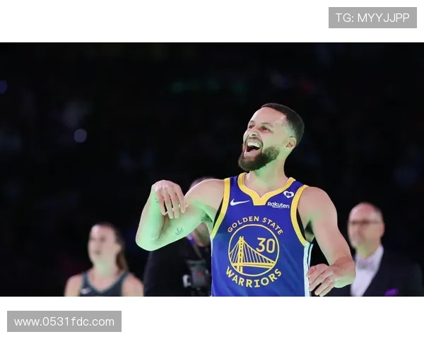 勇士库里精彩表现引领球队轻取开拓者季前赛胜利