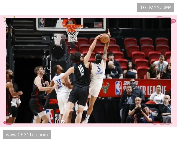 开拓者激战鹈鹕夏季联赛焦点对决新人表现成全场最大亮点